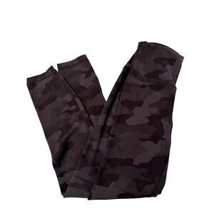 Lululemon Women’s Black Camo High Rise Leggings – Size 4